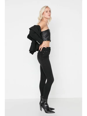 trendyol Dżinsy - Skinny fit - w kolorze czarnym rozmiar: 40