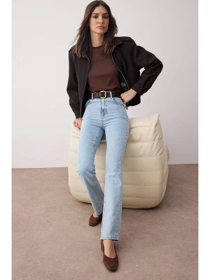 trendyol Dżinsy - Straight fit - w kolorze błękitnym rozmiar: 38