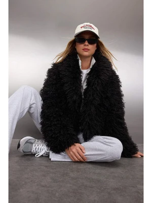 trendyol Kurtka pluszowa w kolorze czarnym rozmiar: L