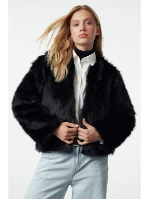 trendyol Kurtka przejściowa w kolorze czarnym rozmiar: M