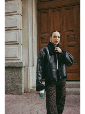 trendyol Kurtka w kolorze czarnym ze skóry syntetycznej rozmiar: S