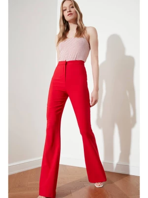 trendyol Spodnie w kolorze czerwonym rozmiar: 38