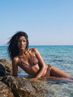 Trójkątna góra od bikini w kratkę Etam