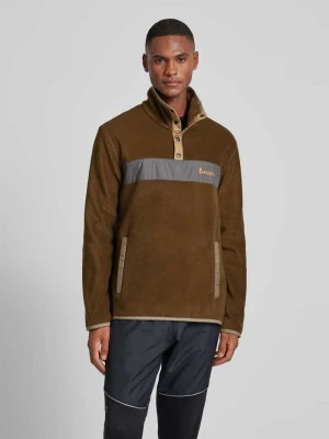 Troyer o kroju regular fit z krótkim zapięciem na zatrzask model „TECA” Cotopaxi