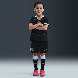 Trzyczęściowy strój piłkarski dla małych dzieci Nike Dri-FIT Total 90 Chelsea F.C. Stadium 2025/26 (wersja trzecia) - Czerń