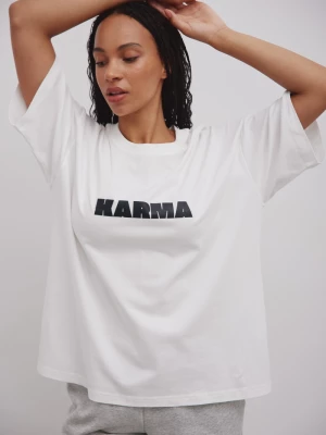 Tshirt typu oversize z NADRUKIEM w kolorze ECRU- QUOTES KARMA-UNI Marsala