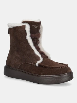 Twinset botki zamszowe damskie kolor brązowy na płaskim obcasie lekko ocieplone 252TGT01C