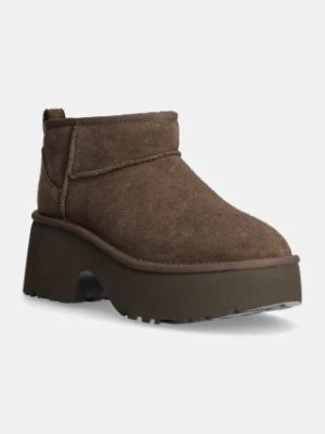 UGG botki zamszowe Classic Ultra Mini New Heights damskie kolor brązowy na słupku ocieplone 1158311-HCK