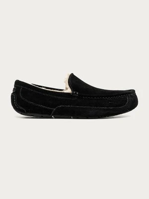 UGG - Kapcie zamszowe Ascot 1101110.BLK