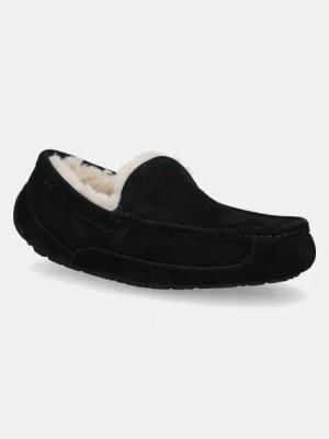 UGG - Kapcie zamszowe Ascot 1101110.BLK