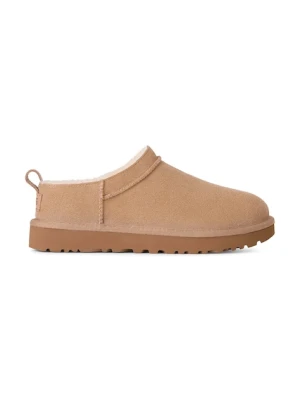 UGG kapcie zamszowe Classic Micro kolor beżowy 1173891.SAN