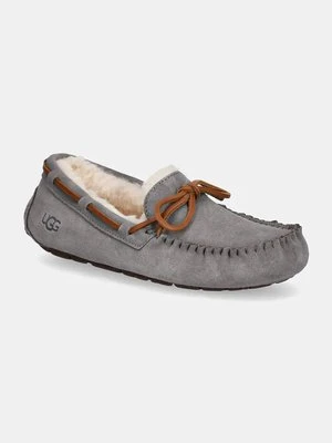 UGG - Kapcie zamszowe Dakota 1107949.PEW