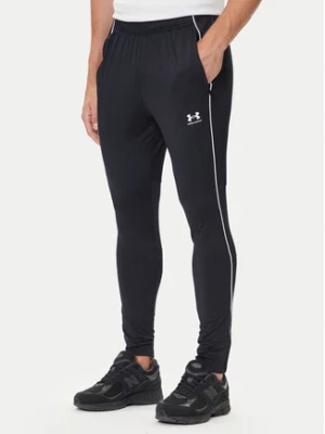 Under Armour Spodnie dresowe Challenger Training 6004044 Czarny Slim Fit