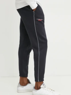 Under Armour spodnie dresowe Project Rock kolor czarny z nadrukiem 1389917
