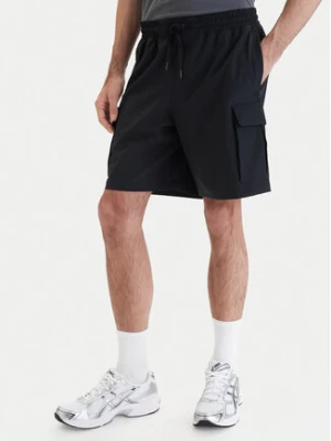 Under Armour Szorty sportowe UA Vibe Woven Cargo 1386560 Czarny Regular Fit