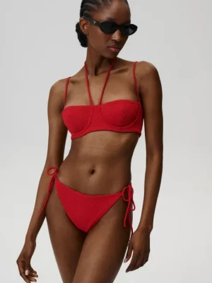 Undress Code biustonosz kąpielowy Off Duty Bikini Top kolor czerwony lekko usztywniona miseczka 926