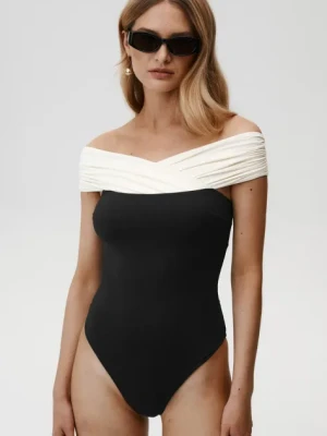 Undress Code jednoczęściowy strój kąpielowy Tropez Swimsuit kolor czarny miękka miseczka 936