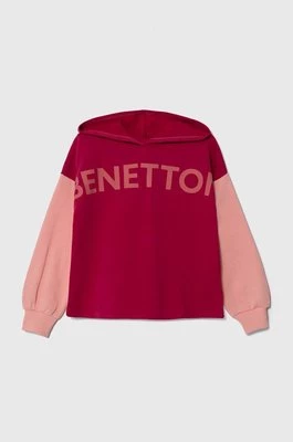 United Colors of Benetton bluza bawełniana dziecięca kolor różowy z kapturem z nadrukiem