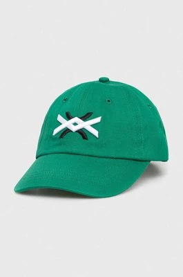 United Colors of Benetton czapka z daszkiem bawełniana dziecięca kolor zielony z aplikacją