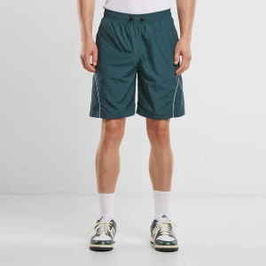 Urban Classics Piped Panel Trackshorts mężczyźni Szorty sportowe zielony rozmiar Odzież