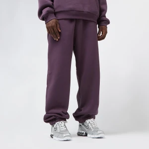 Urban Classics Fluffy Sweatpants mężczyźni Spodnie dresowe fioletowy rozmiar Odzież