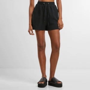 Urban Classics Ladies Musselin Shorts blushedrose kobiety Krótkie spodenki czarny rozmiar Odzież