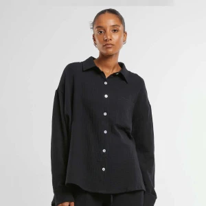 Urban Classics Ladies Oversized Musselin Blouse kobiety Koszule czarny rozmiar Odzież