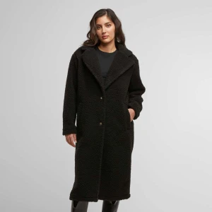 Urban Classics Ladies Teddy Long Coat kobiety Kurtki zimowe czarny rozmiar Odzież