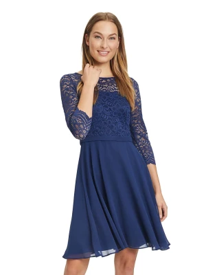 Vera Mont Sukienka w kolorze niebieskim rozmiar: 44