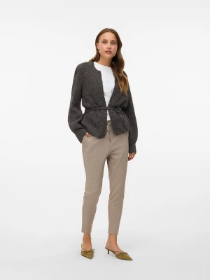 Vero Moda Spodnie dresowe w kolorze szarobrązowym rozmiar: XS/L32