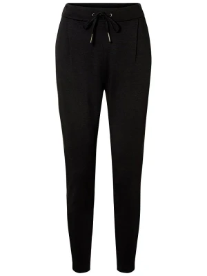 Vero Moda Spodnie "Eva" w kolorze czarnym rozmiar: XL/L30