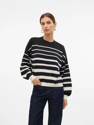 Vero Moda Sweter w kolorze kremowo-czarnym rozmiar: XS