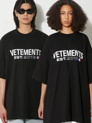 VETEMENTS t-shirt bawełniany Flag Logo T-Shirt kolor czarny z nadrukiem UE64TR160B