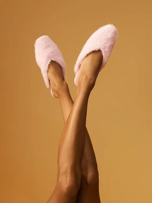 Victoria's Secret Kapcie ze sztucznym futerkiem Różowy