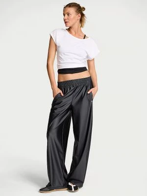 VSX Spodnie sportowe z szerokimi nogawkami z błyszczącego materiału VSX GlossyTech Victoria's Secret