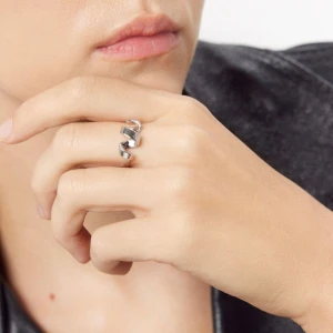 W.KRUK - Pierścionek srebrny z motywem sprężynki