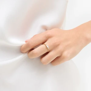 W.KRUK - Pierścionek złoty z diamentami