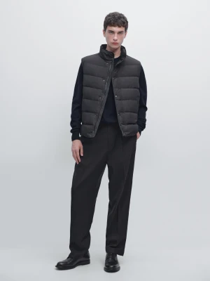 Water-Repellent Down-Filled Quilted Waistcoat - Czarny - - Massimo Dutti - Male