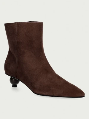 Weekend Max Mara botki na niskim obcasie damskie zamszowe brązowy