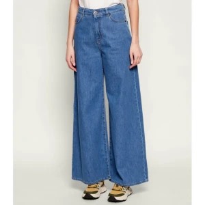 Weekend MaxMara Jeansy WKDVEGA | flare fit