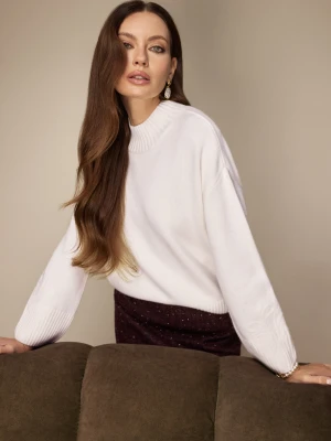 Wełniany sweter ze ściągaczami w kolorze écru TARANKO