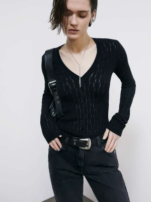 Wełniany sweterek żakardowy z dekoltem w serek PATRIZIA PEPE