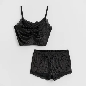 Welurowa piżama z koronkowym wykończeniem czarna House