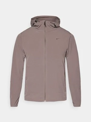 Wiatrówka Nike Performance
