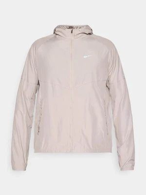 Wiatrówka Nike Performance