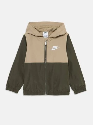 Wiatrówka Nike Sportswear