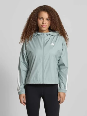 Wiatrówka z kapturem i logo adidas Sportswear