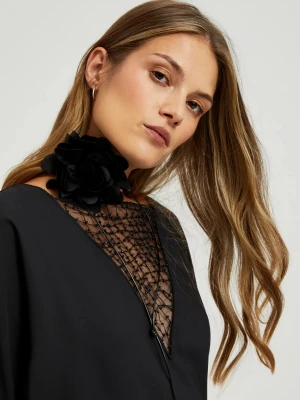 Wiązany choker z materiałowym kwiatem czarny Moodo