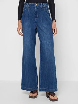 Wide leg Apart