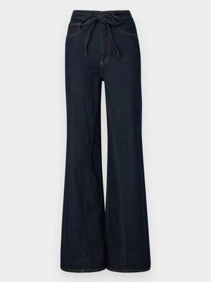 Wide leg Aware